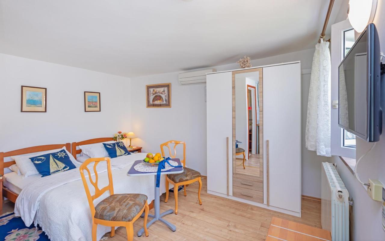 Villa Jolanda Apartments Дубровник Екстериор снимка
