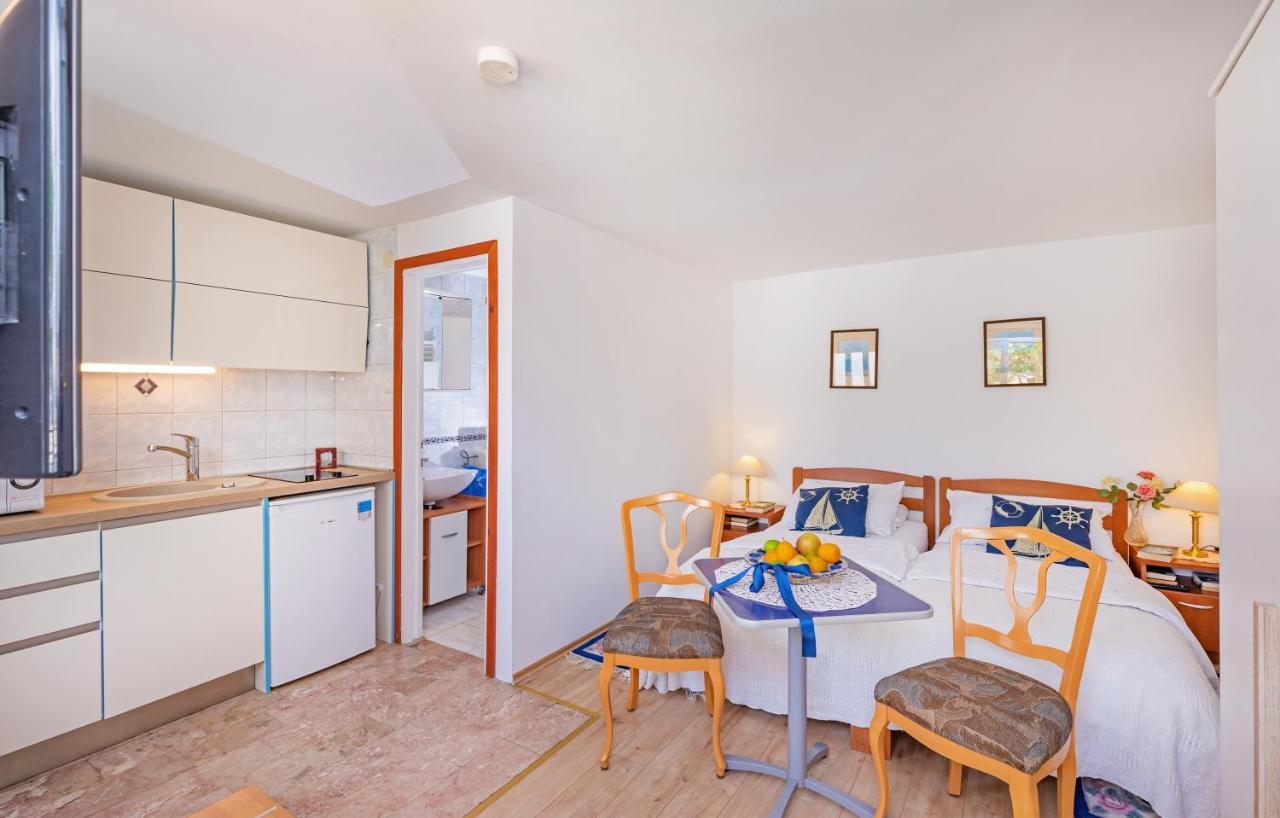 Villa Jolanda Apartments Дубровник Екстериор снимка